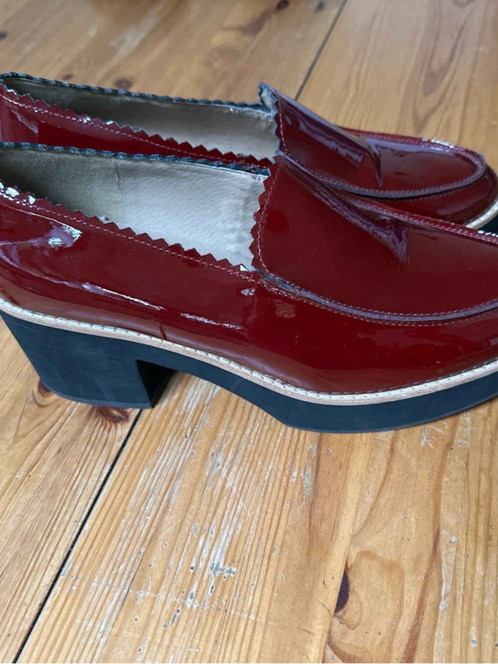 Eileen Fisher Women's Burgundy Patent Leather Slip-On Loafers - Picture 2 of 3
